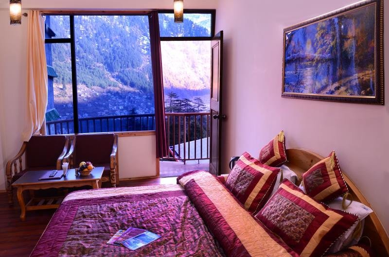 Семейный люкс с балконом и с видом на горы Utopia Resorts & Spa