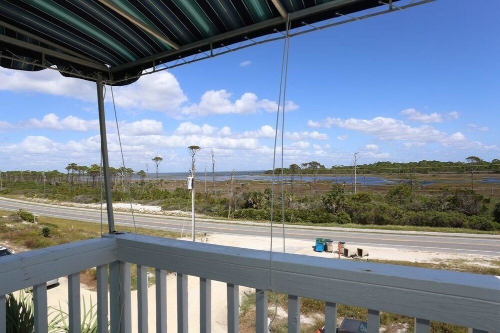 Triple Cottage with balcony Beach Therapy on the Cape Apartment 3 Bedroom