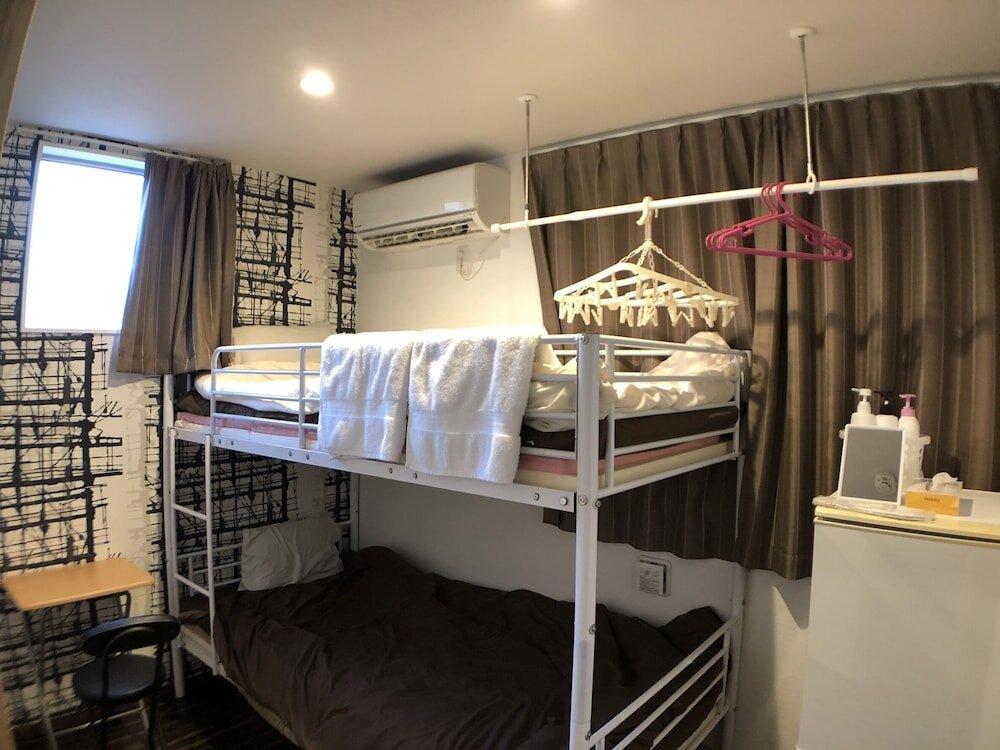Standard Zimmer Shin-Koenji Guesthouse - Caters to Women