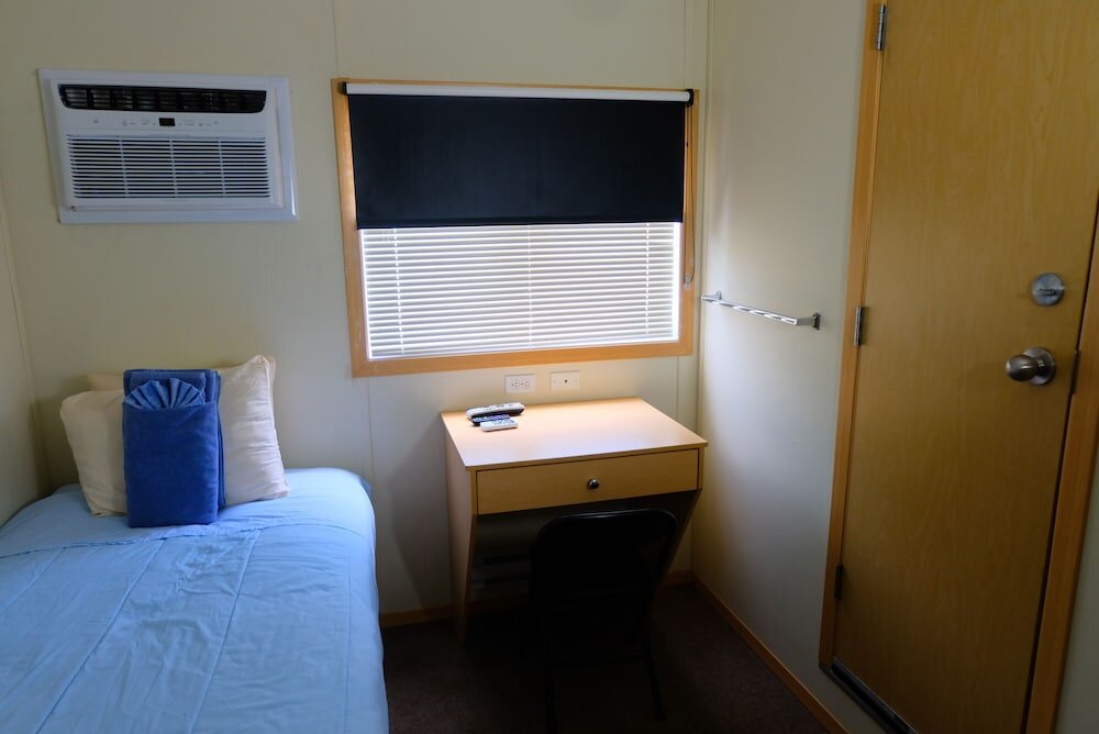 Standard Zimmer Target Hospitality-Kermit South Lodge