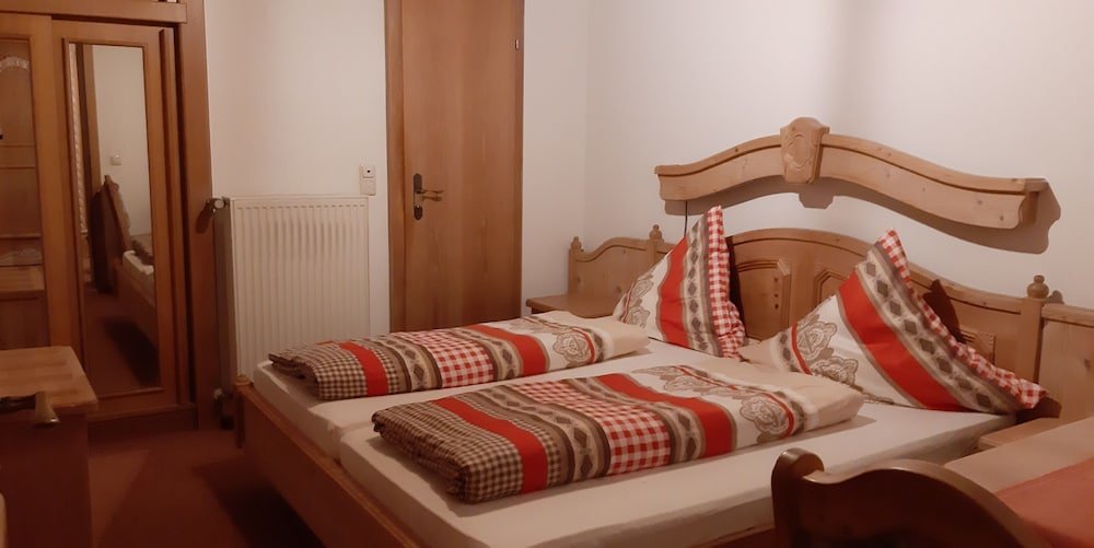 Standard Doppel Zimmer mit Balkon und mit Bergblick Pension / Ferienwohnungen Ludwig