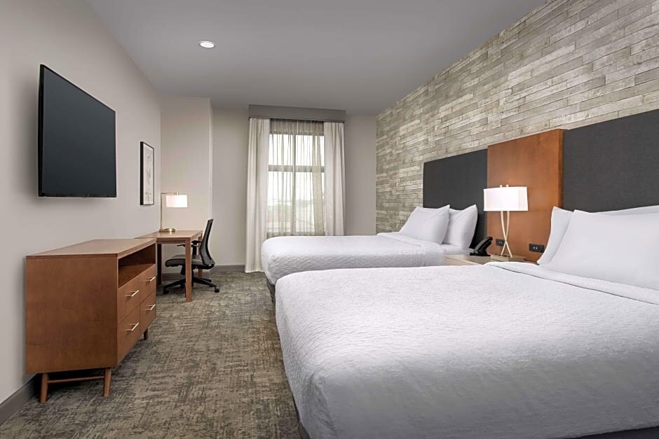 Четырёхместный люкс c 1 комнатой Homewood Suites By Hilton Louisville Airport
