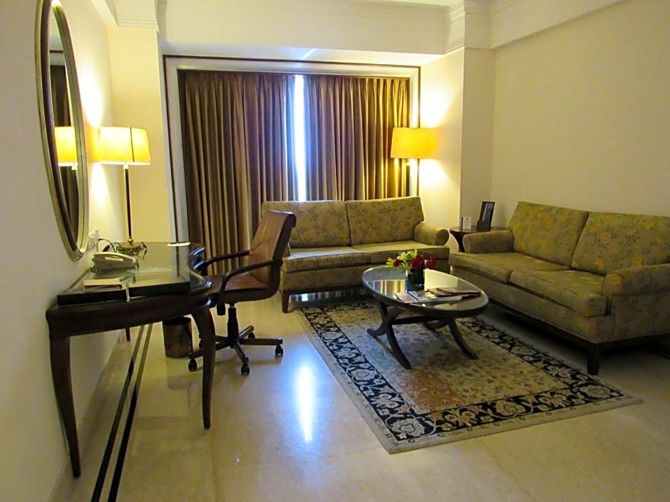 Executive Club Suite Eros Hotel New Delhi, Nehru Place