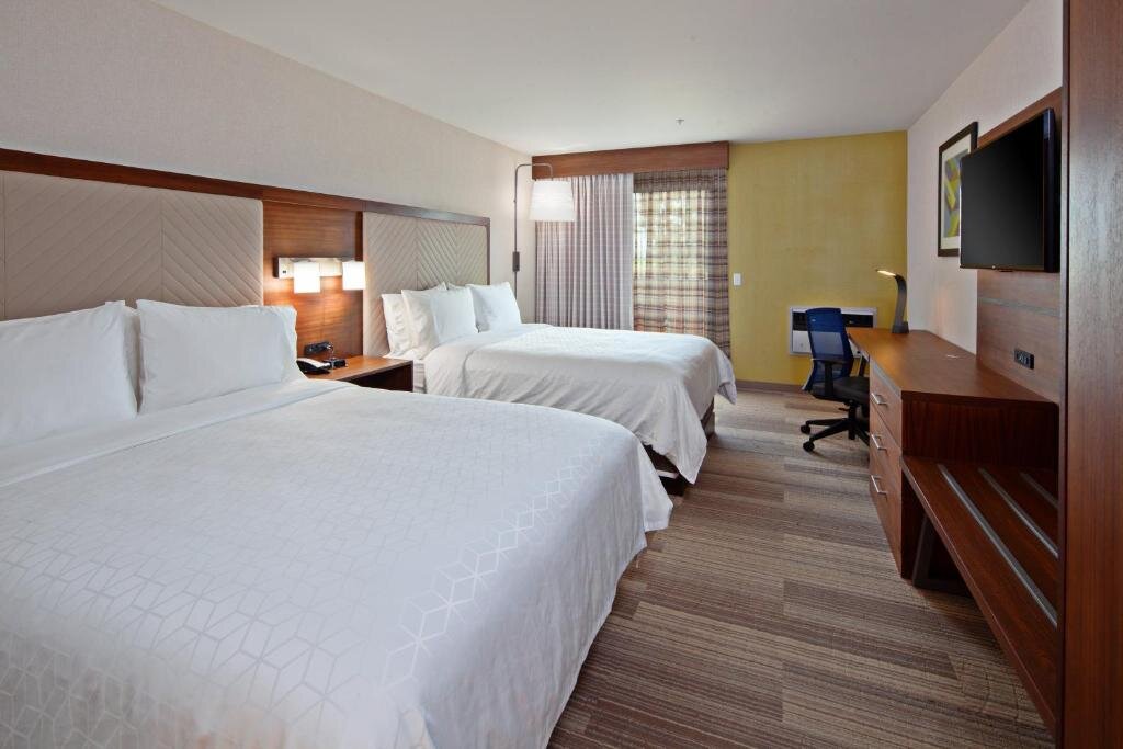 Двухместный номер Standard Holiday Inn Express Hotel & Suites Ventura Harbor, an IHG Hotel