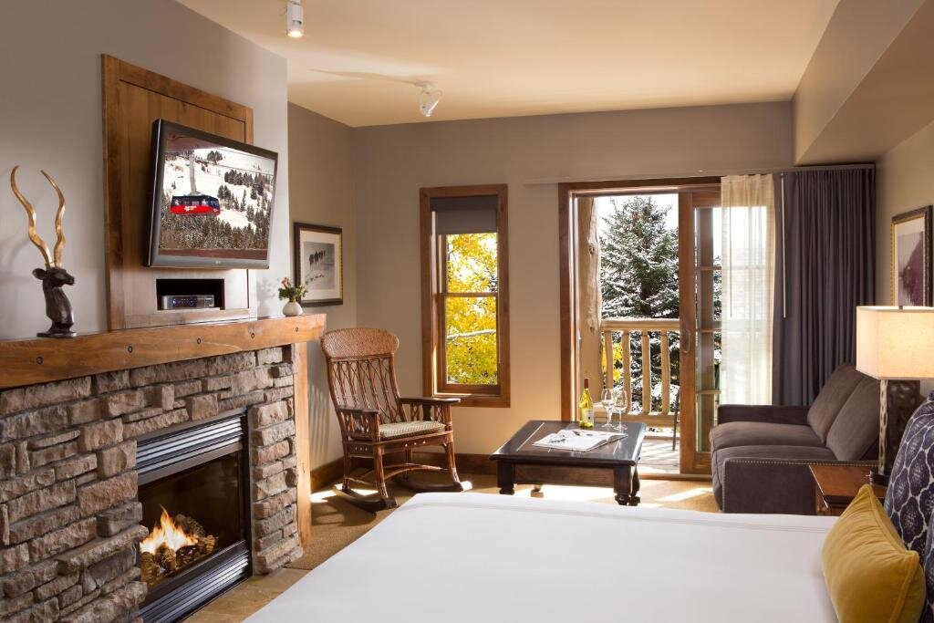 Четырёхместный номер Standard Teton Mountain Lodge and Spa, a Noble House Resort
