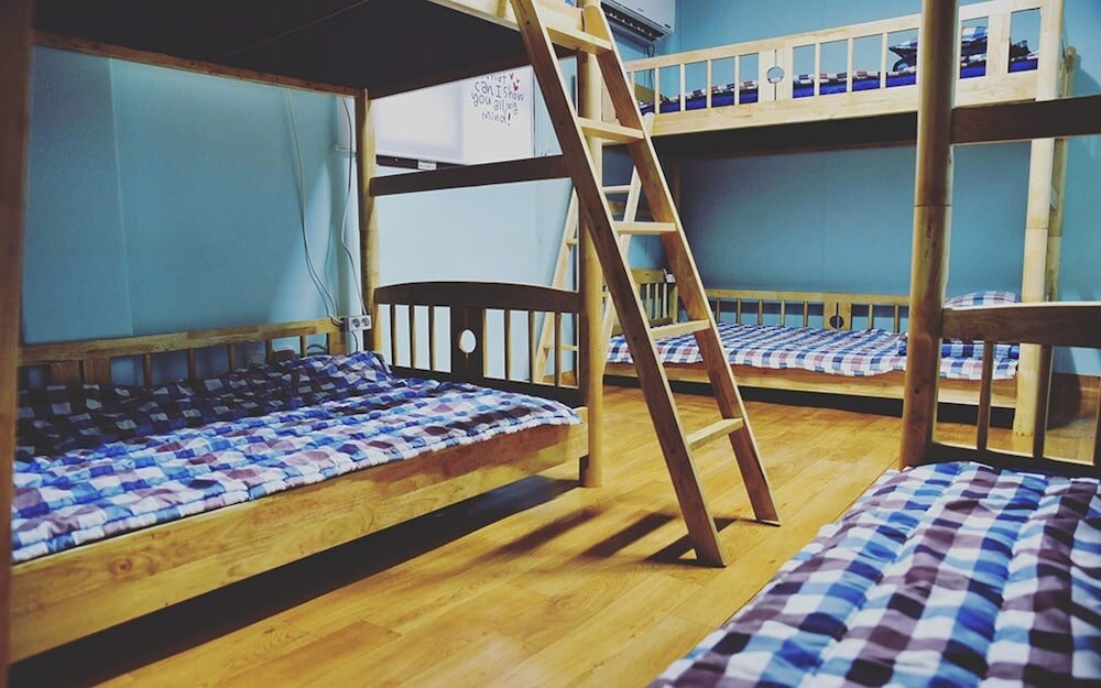 Кровать в общем номере (мужской номер) Gangneung Whoau Guest House