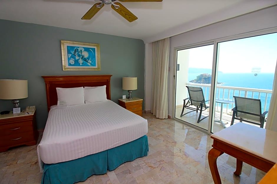 Номер Standard с видом на океан Hotel Emporio Acapulco