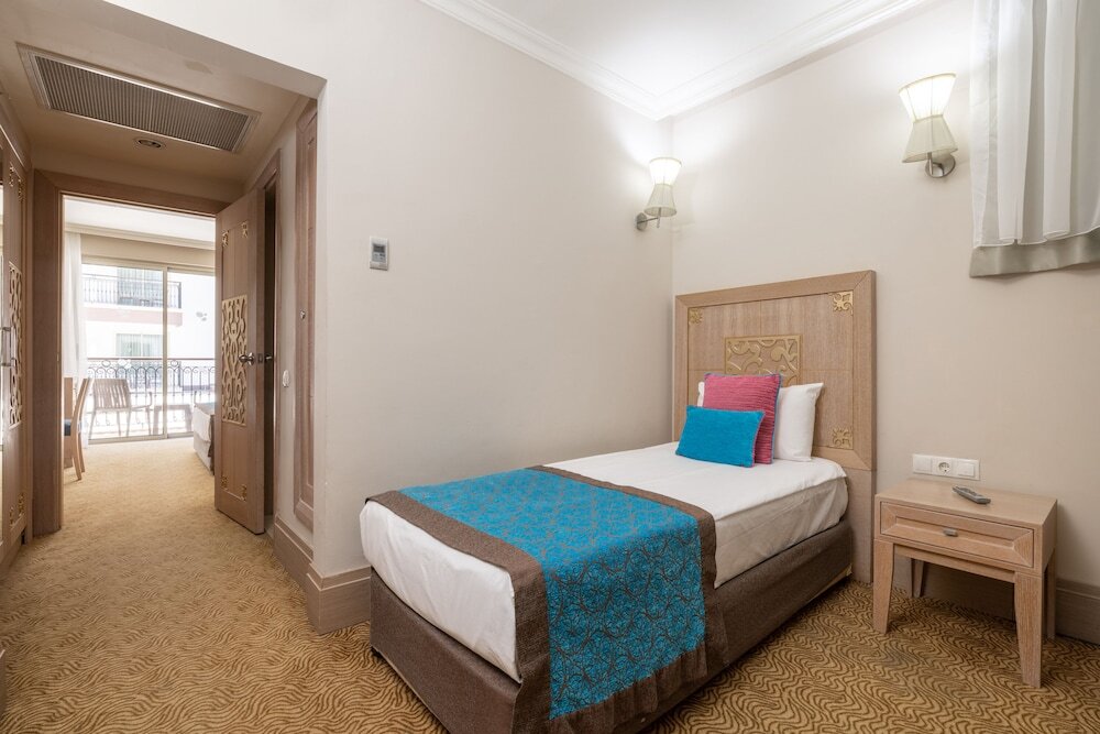 Standard Familie Zimmer 2 Schlafzimmer mit Balkon Crystal Family Resort & Spa