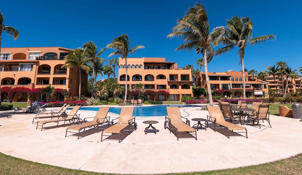 Casa del Mar Condos 圣何塞德尔卡沃