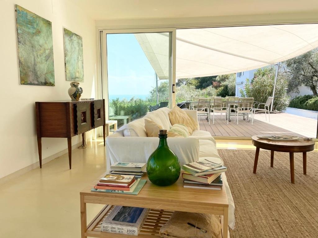 Вилла Stunning Design Villa with unique 180º sea views
