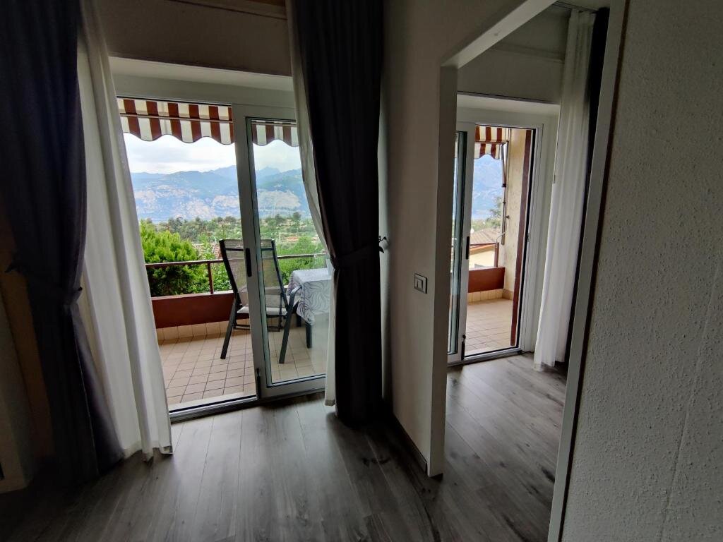 Апартаменты c 1 комнатой с балконом и с видом на озеро Gardesana Active Apartments
