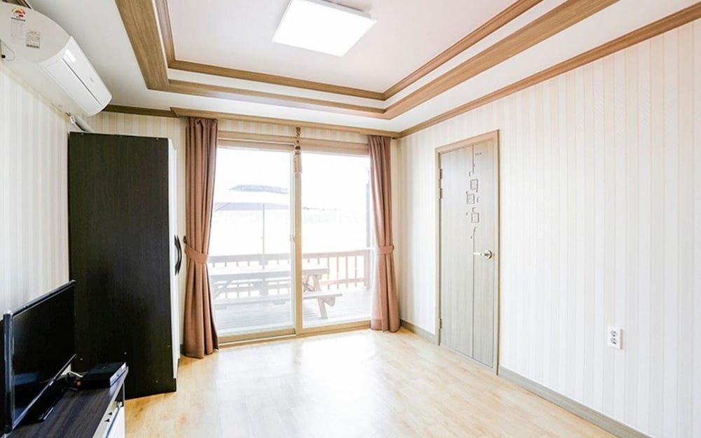 Standard Duplex room Taean Teuranjageunseong Pension