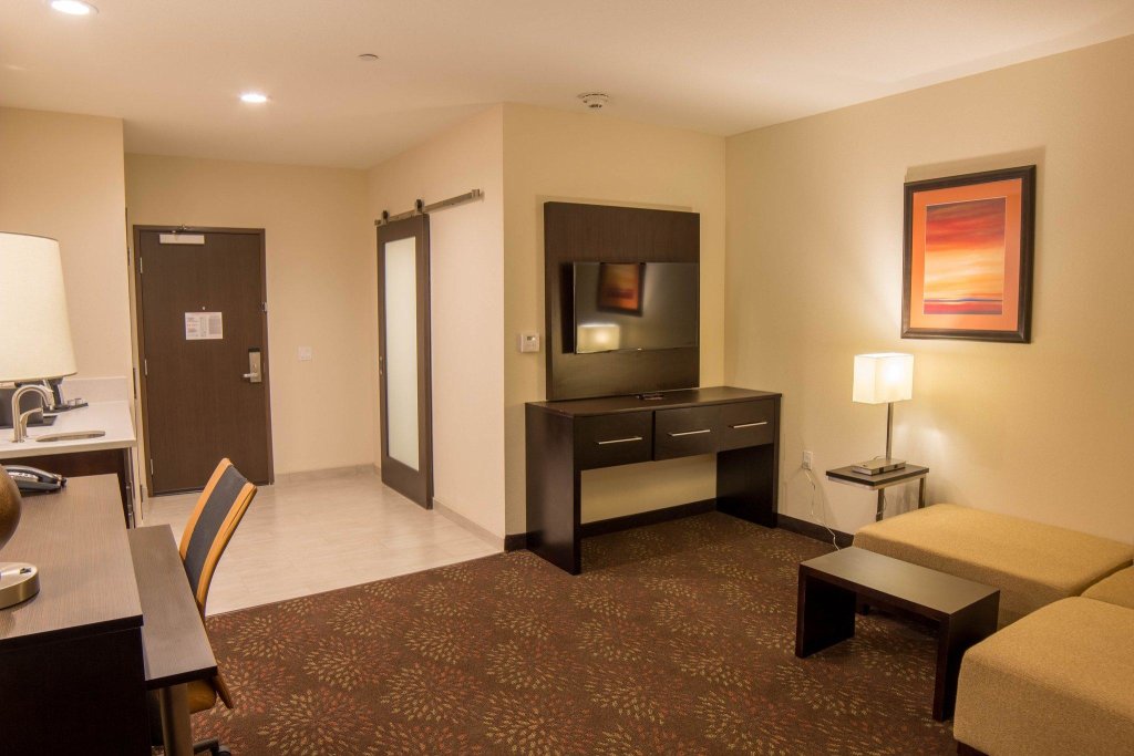 Suite doble 1 dormitorio Holiday Inn Trophy Club, an IHG Hotel