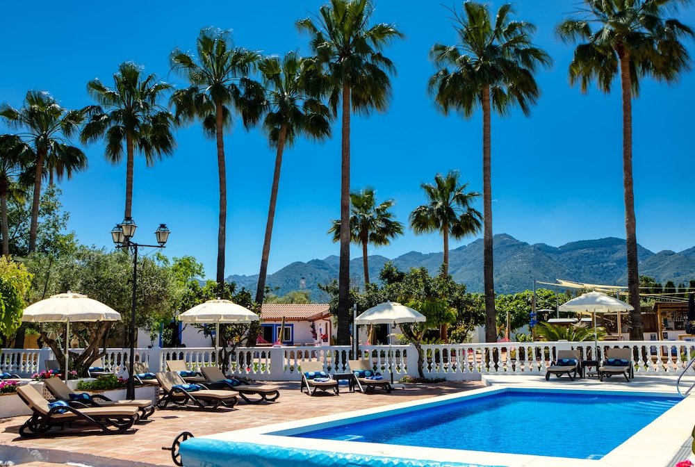 Habitación Superior con vista a la piscina The Palms Boutique Resort Malaga