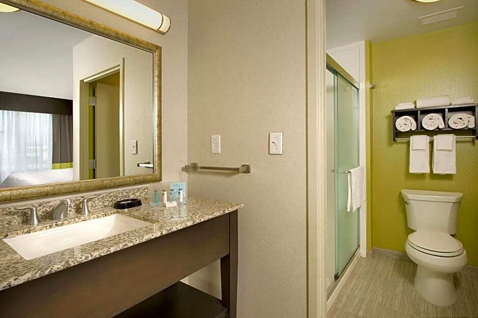 Люкс Deluxe Hampton Inn & Suites - Buffalo Airport