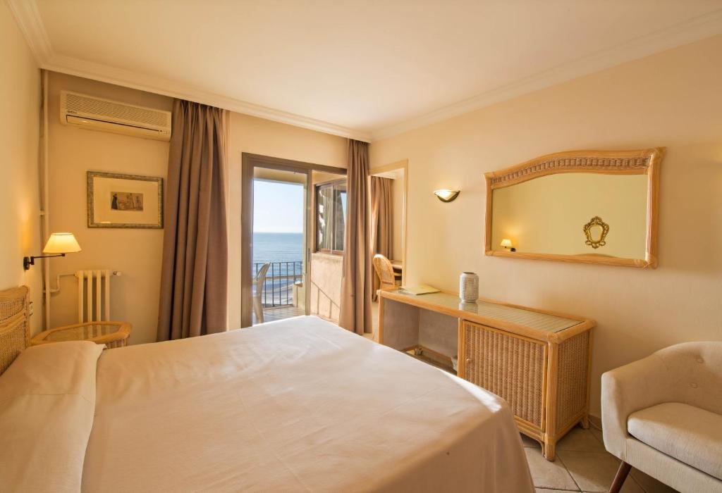 Standard Double room with sea view Hotel Cap Roig