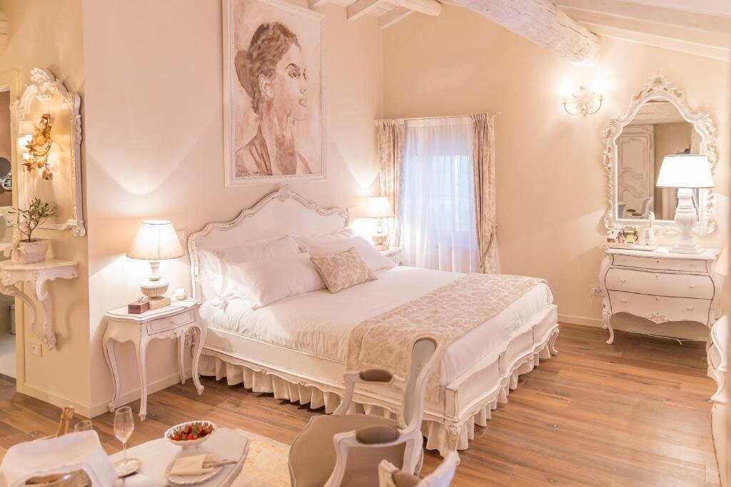 Luxury room Maison Resola - Rooms & Breakfast