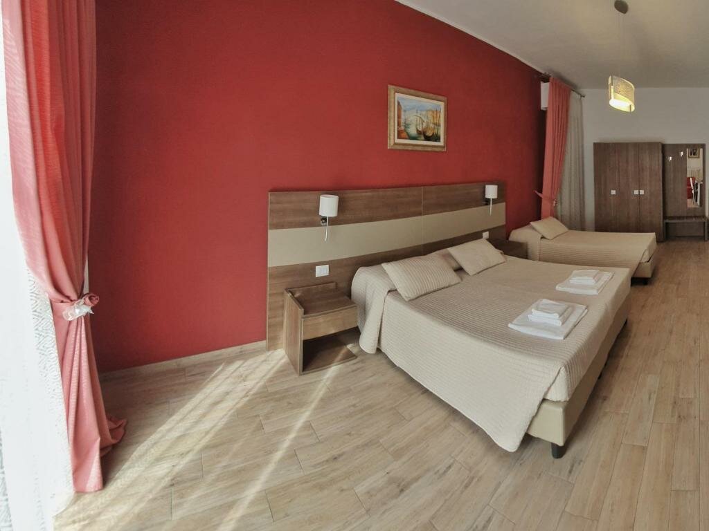 Standard Dreier Zimmer mit Balkon Villa Cavour