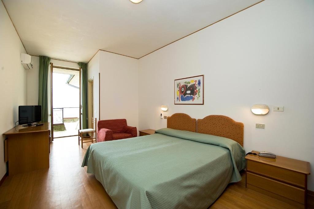Standard Double room with balcony Hotel Villa Ricci & Benessere