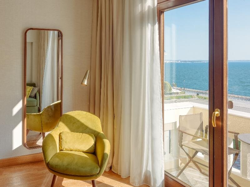 Трёхместный номер Classic с частичным видом на море Electra Palace Thessaloniki