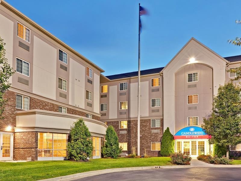 Люкс Candlewood Suites Indianapolis Northeast, an IHG Hotel