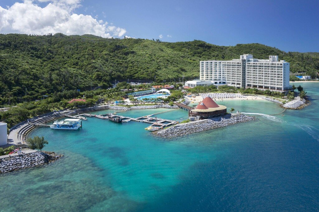 Номер Standard Renaissance Okinawa Resort