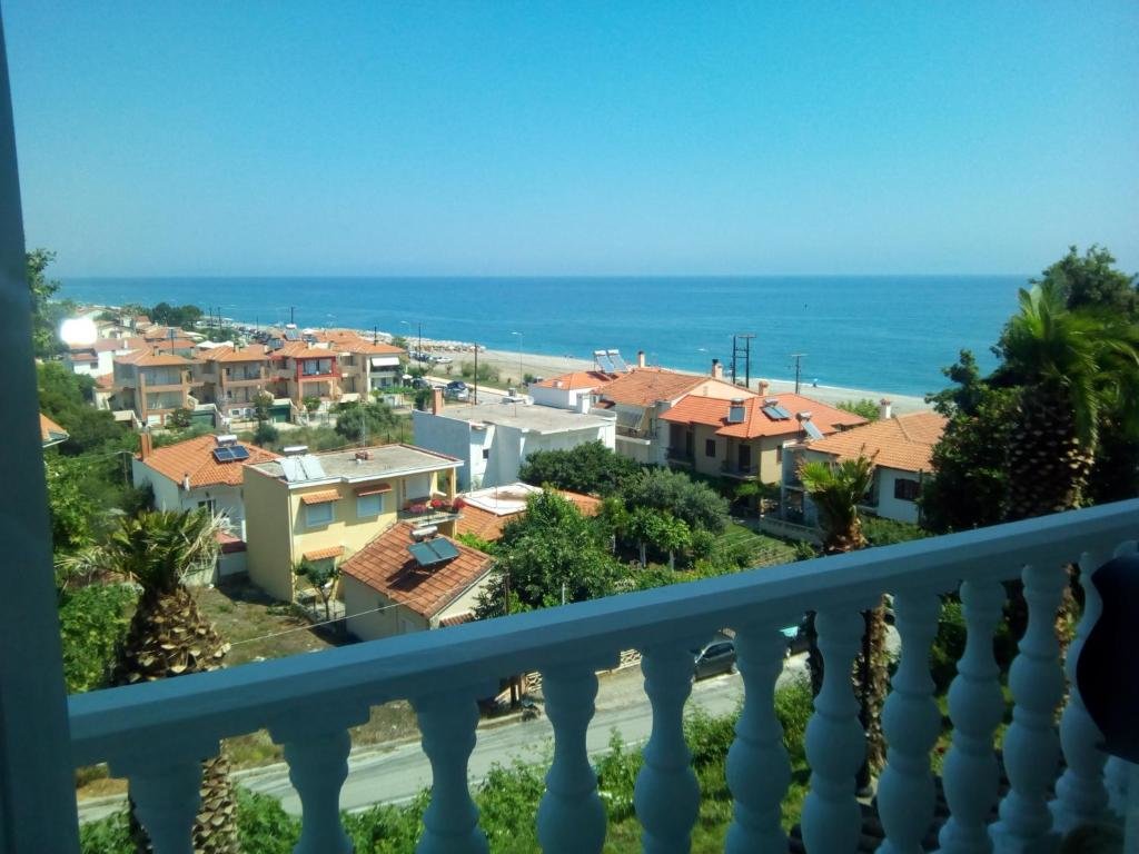 Habitación doble Estándar con balcón y con vista al mar Golden Beach Hotel
