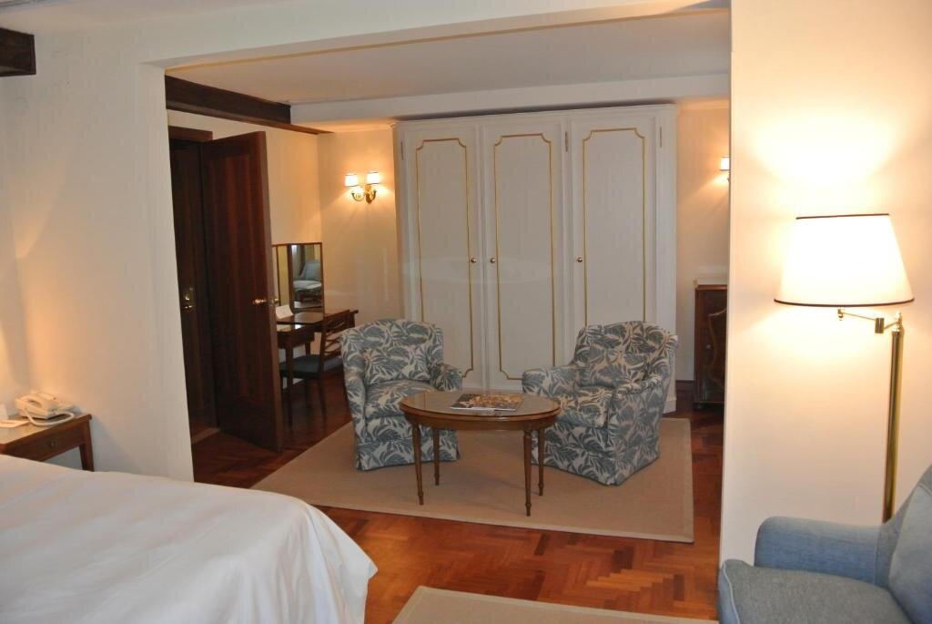 Полулюкс Deluxe Hotel Villa Cipriani