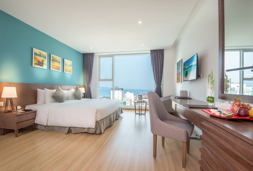 Deluxe room with ocean view Royal Lotus Hotel Danang