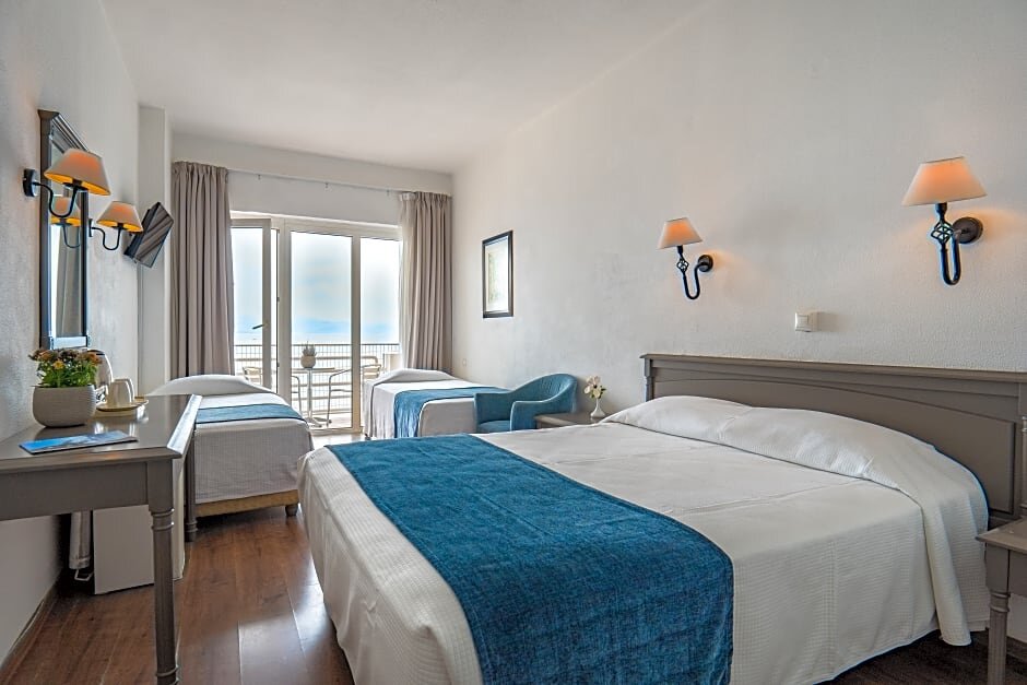 1 Bedroom Standard room with sea view Louis Ionian Sun