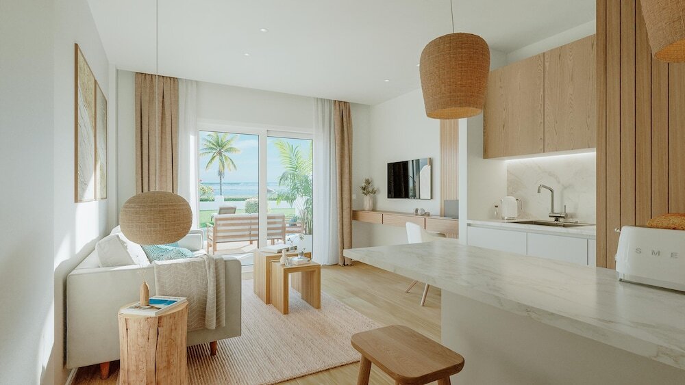 2 Bedrooms Comfort Apartment with garden view Punta Candor Suites