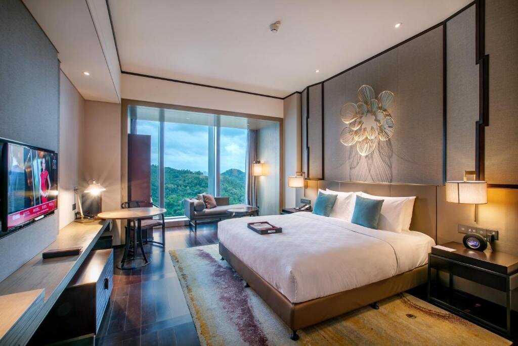 Номер Superior HUALUXE Xiamen Haicang Habour View - An IHG Hotel