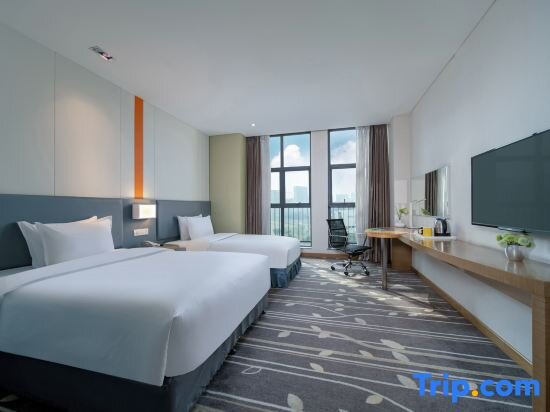 Superior Family room Holiday Inn Express Chongqing University Town, an IHG Hotel