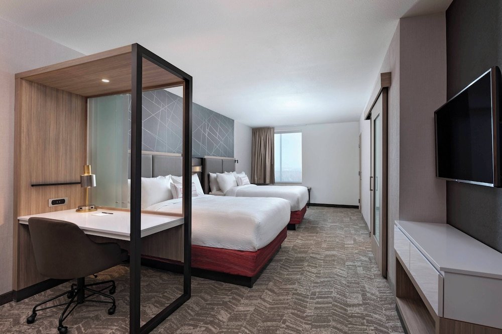 Четырёхместный люкс SpringHill Suites by Marriott Denver West/Golden