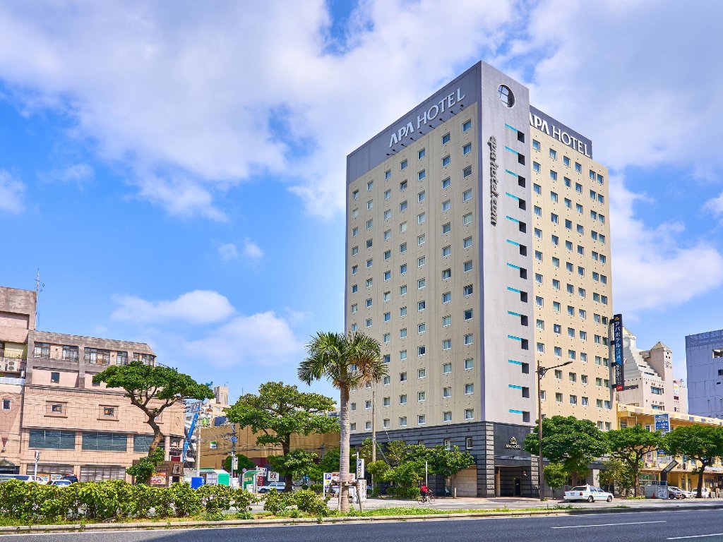 Трёхместный номер Standard APA Hotel Naha Matsuyama