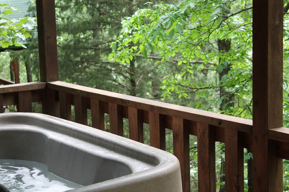 Коттедж Bear Creek Lodge Cabin Resort
