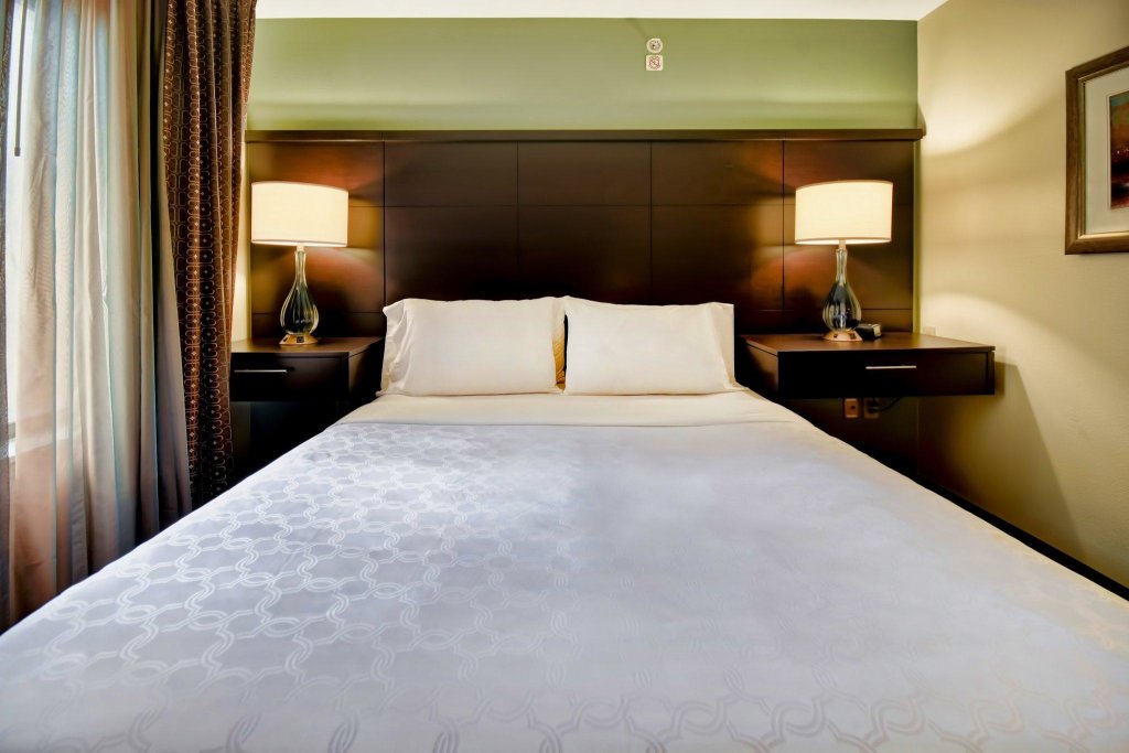 Люкс с 2 комнатами Staybridge Suites - Houston NW Cypress Crossings , an IHG Hotel