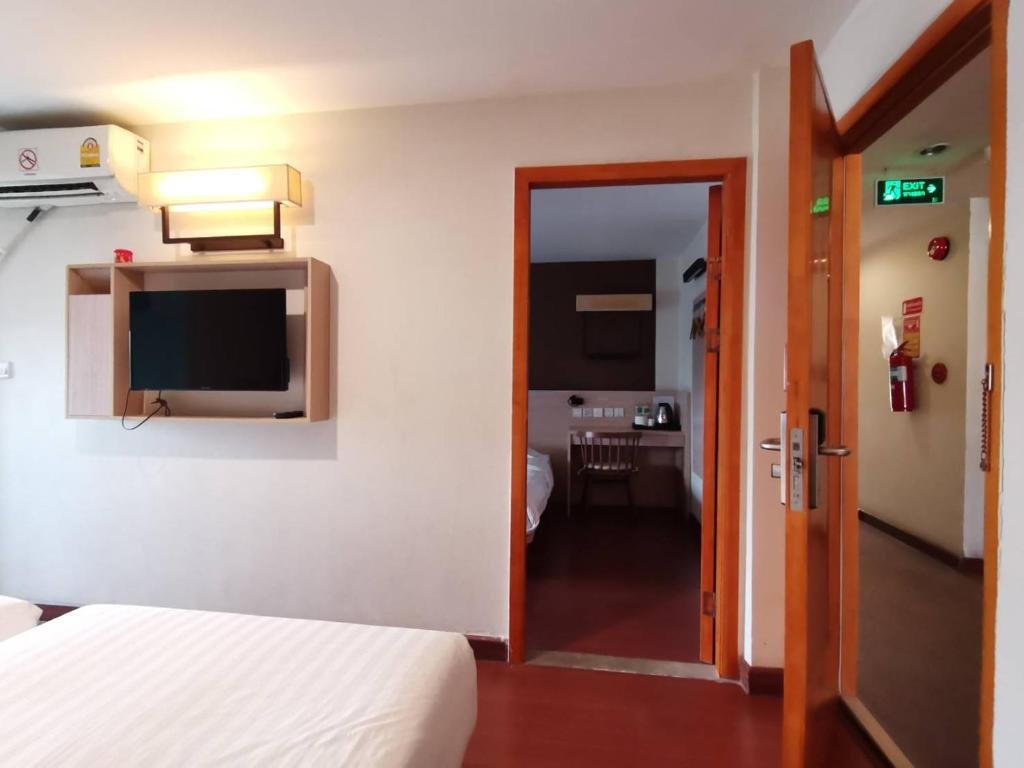 Standard Doppel Zimmer ZEN Rooms Arak Road 7 Days Inn