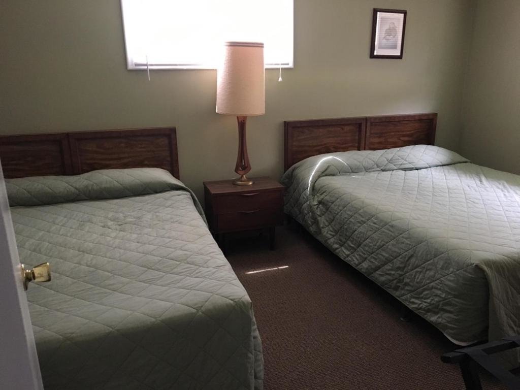 Семейный люкс Dixon Lake Resort Motel