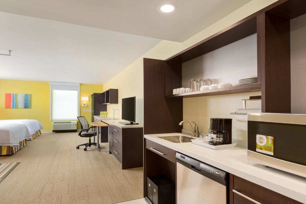 Четырёхместный люкс Home2 Suites By Hilton Youngstown
