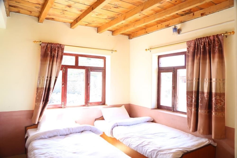 Standard room Hotel Himalayan Paradise