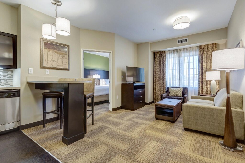 Номер Standard с 2 комнатами Staybridge Suites St Louis - Westport, an IHG hotel