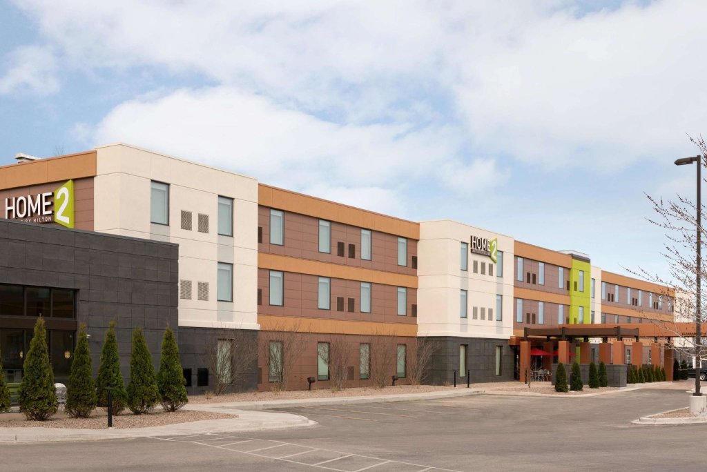 Люкс Home2 Suites by Hilton Milwaukee Airport