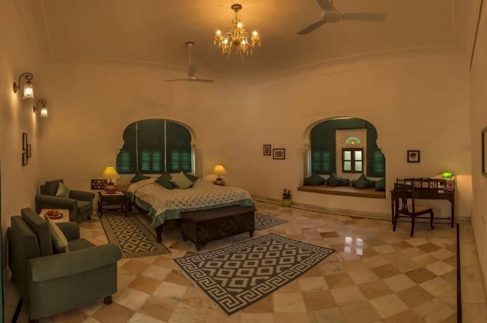Luxury Suite Dev Shree Relais and Châteaux Luxury Hotel Deogarh