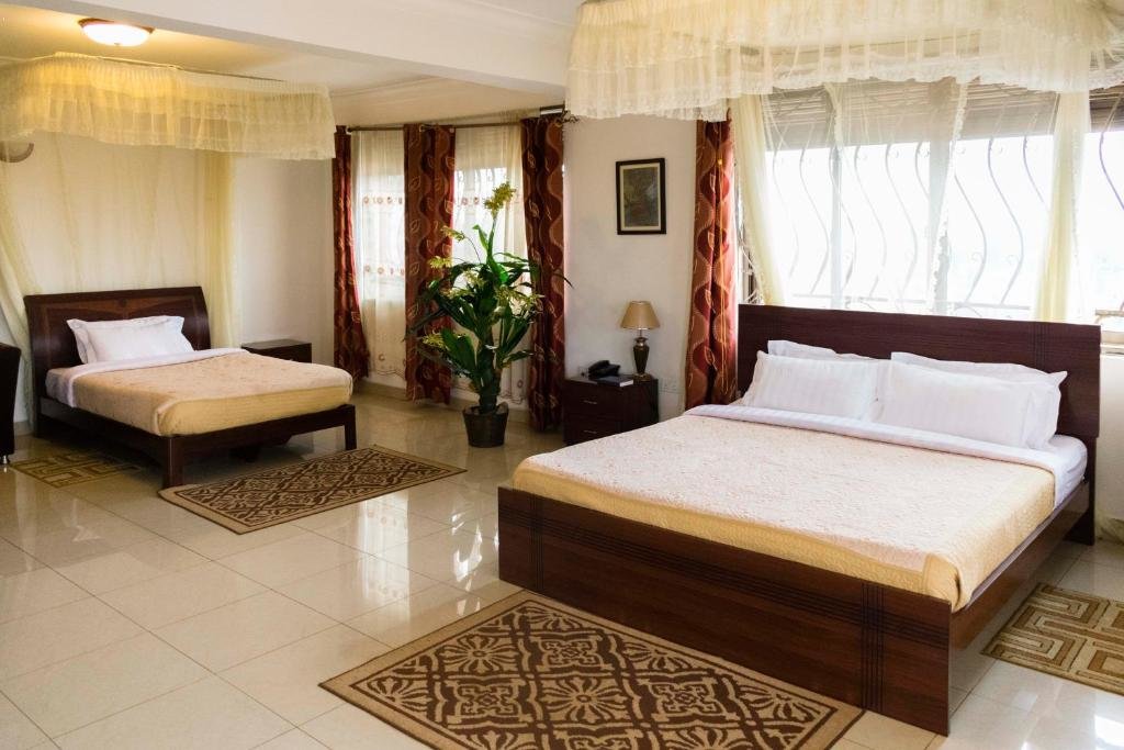 Двухместный номер Deluxe Reinah Tourist Hotel Fort Portal