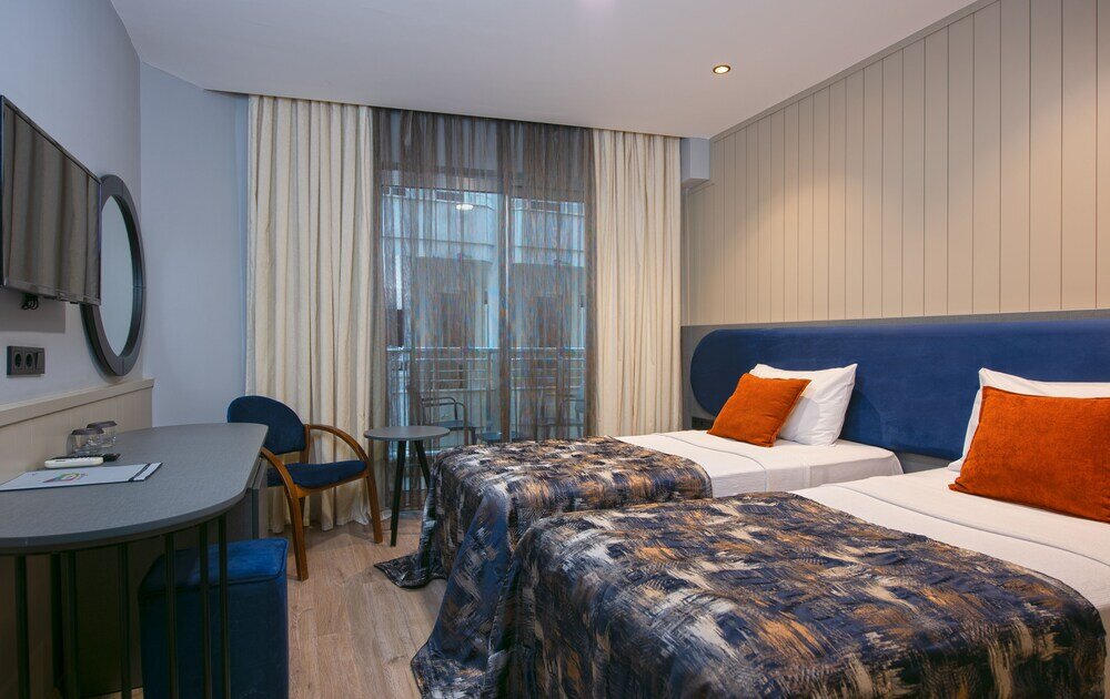 Одноместный номер Comfort с балконом Monart City Hotel - All Inclusive Plus
