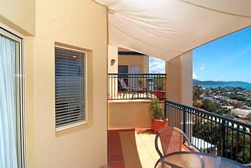 Апартаменты Пентхаус с 3 комнатами с видом на море Mediterranean Resorts