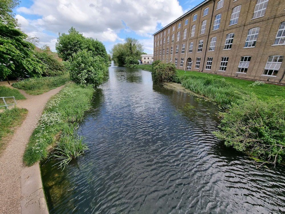 Apartment 360 Serviced Accommodations - Canal Side Retreat - 2 Bedroom Apartment