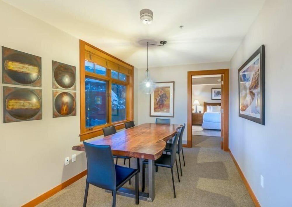 Luxus Zimmer Luxury Ski in, Ski out 1 Bedroom Colorado Resort Vacation Rental in the Heart of Snowmass Base Village
