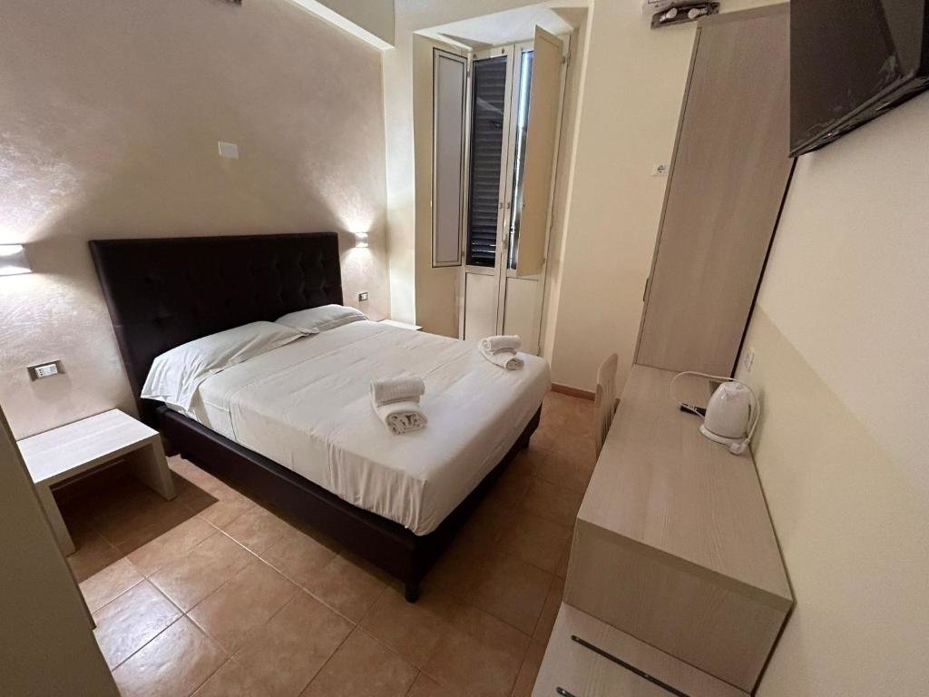 Standard Doppel Zimmer mit Balkon Conte House merulana guesthouse